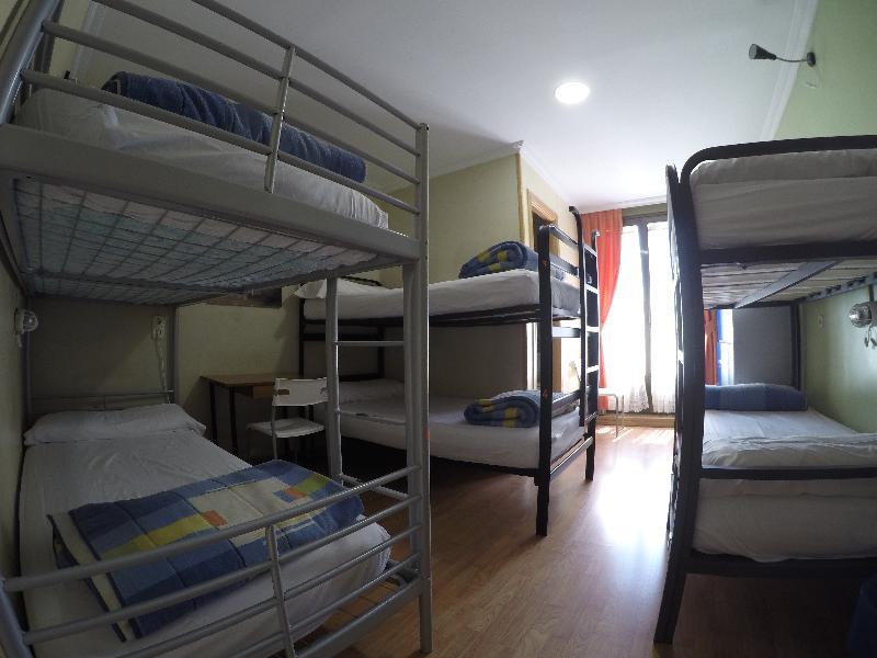 הוסטל מדריד Rc Miguel Angel מראה חיצוני תמונה Hostel in Madrid, Spain