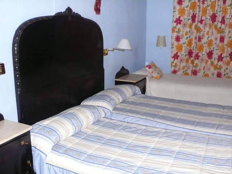 הוסטל מדריד Rc Miguel Angel מראה חיצוני תמונה A bed
